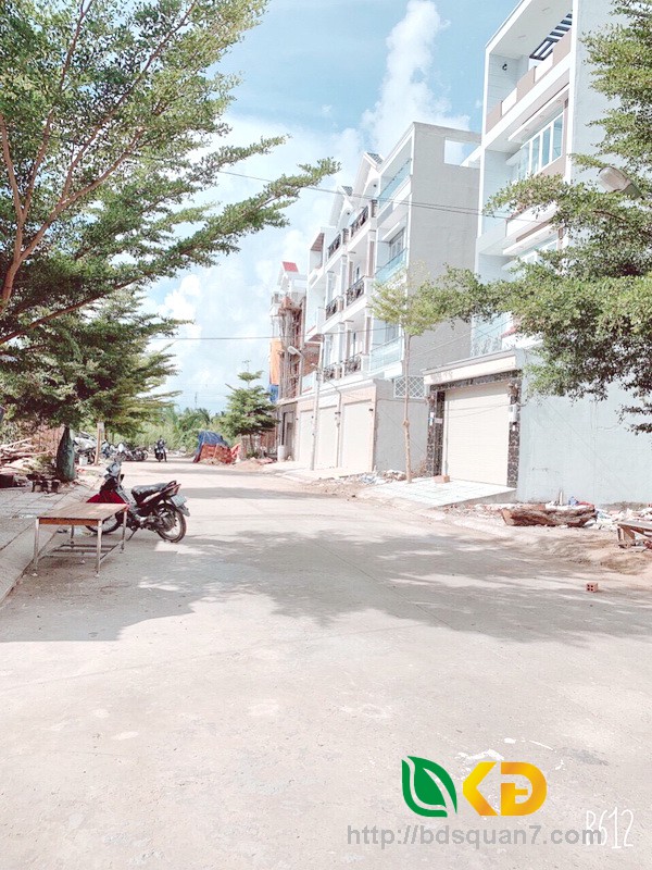 Bán gấp lô đất góc 2 mặt tiền đường 12m 1806 Huỳnh Tấn Phát Nhà Bè.